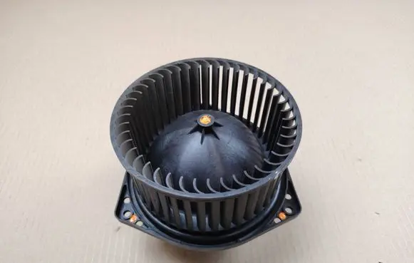 Nissan Navara D22 Heater fan/blower 