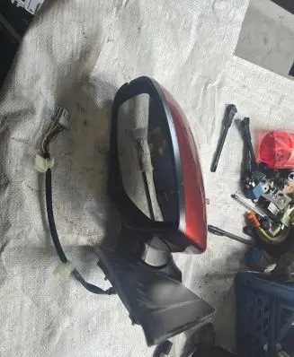 Honda CR-V Front door window regulator motor E1030263 E1021157