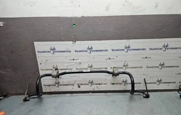 Renault Captur Front anti-roll bar/sway bar 546113546R