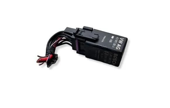 Audi A7 S7 4G Glow plug pre-heat relay 4L0907282A 0281003106