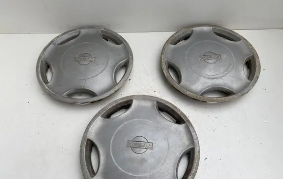 Nissan Sunny R14 wheel hub/cap/trim 4031561C00
