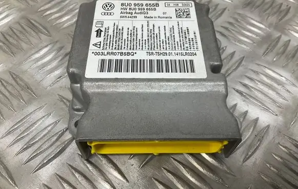 Audi Q3 8U Airbag control unit/module 8U0959655B