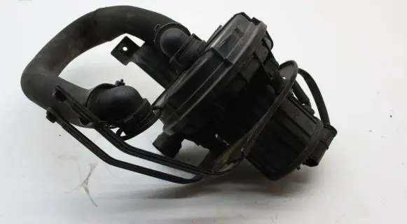 BMW 7 E65 E66 Secondary air pump 7528439
