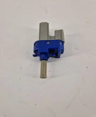 Mazda 3 III Clutch pedal sensor