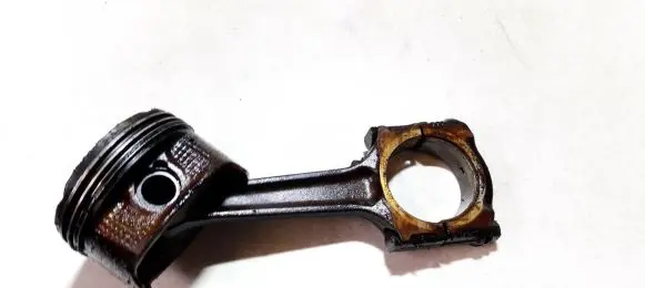 Citroen C5 Piston with connecting rod