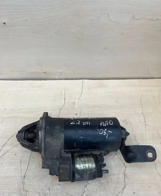 Opel Zafira A Starter motor 0001109052