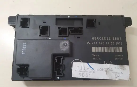 Mercedes-Benz E W211 Door control unit/module 2118200426