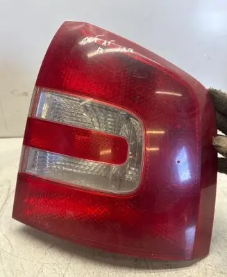 Skoda Octavia Mk2 (1Z) Rear/tail lights 1Z9945096