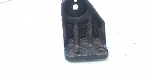 Hyundai Santa Fe Engine mounting bracket 7G05
