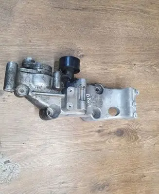 Nissan Navara D23 Generator/alternator 117107563R