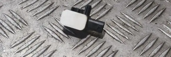 Mercedes-Benz E W212 Airbag deployment crash/impact sensor A1668210151