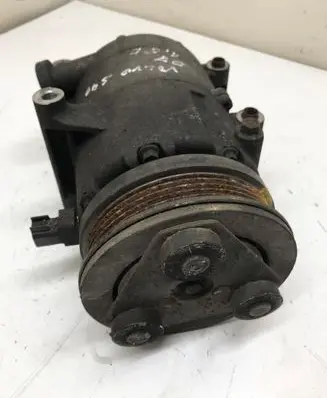 Volvo S40 Air conditioning (A/C) compressor (pump)