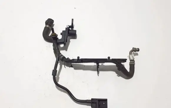 Volvo XC90 Engine coolant pipe/hose 32222677