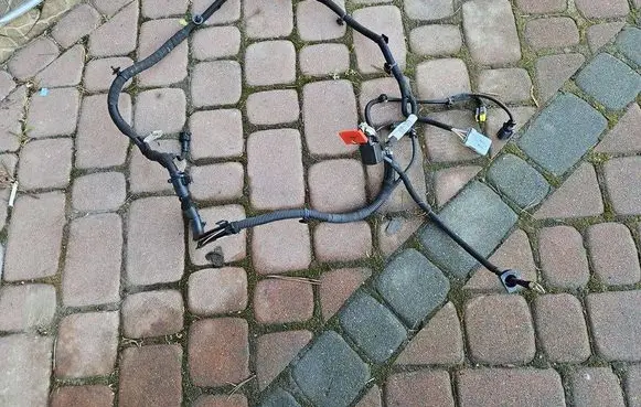 Positive cable (battery)