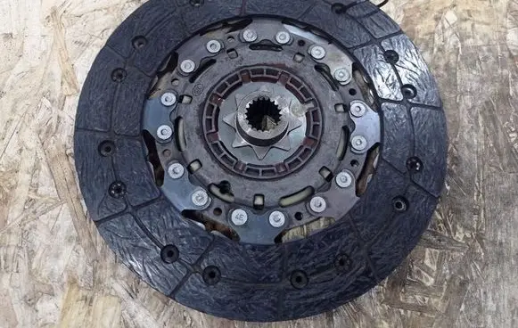 Opel Zafira B Clutch pressure plate 324039410 LUK