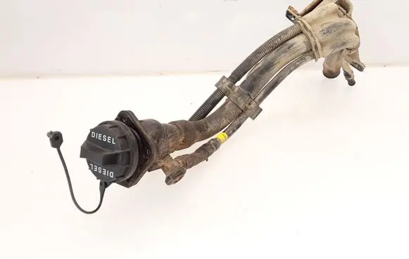 Hyundai i40 Fuel tank filler neck pipe 