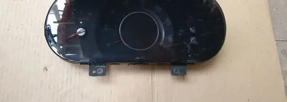 KIA Sportage Speedometer (instrument cluster) 940113U037