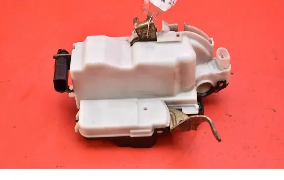 Seat Cordoba (6K) Front door lock 6K4837015D