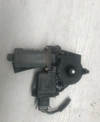Mitsubishi Carisma Front door window regulator motor 0130821652 10568104 113886301