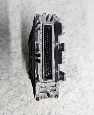 Volkswagen PASSAT B4 Engine control unit/module 028906021B 12540739 0281001172