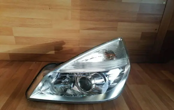 Renault Espace IV Headlight/headlamp 7701064406 89901128