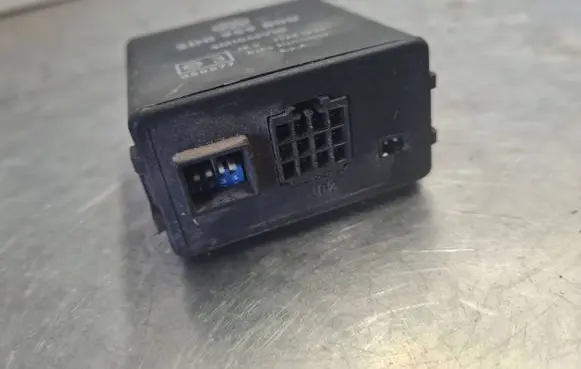 Volkswagen II LT Door control unit/module 2D0959800 4M1046V1G 020077