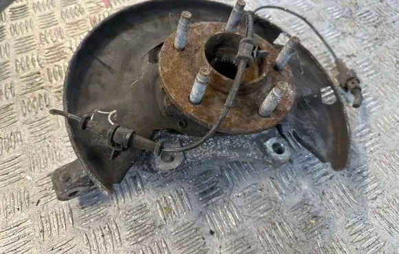 Opel Astra J Front wheel hub