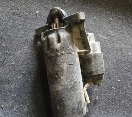 Peugeot 206 Starter motor 1005821131