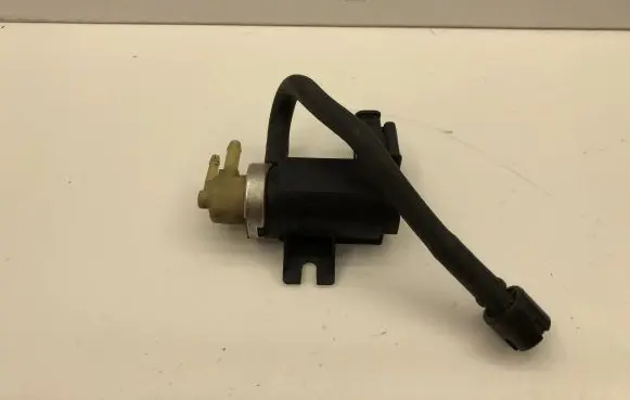 Citroen C5 Turbo solenoid valve 70163300
