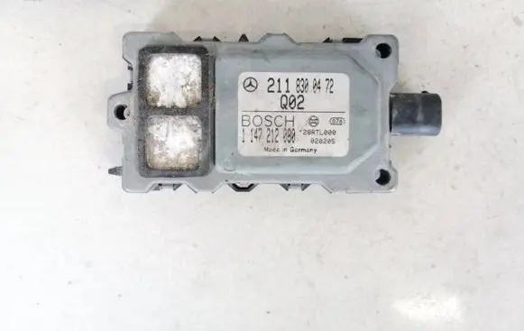 Mercedes-Benz C W203 Coolant fan relay 2118300472 1147212080