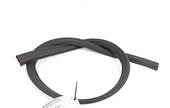 Volvo S60 Engine compartment rubber 