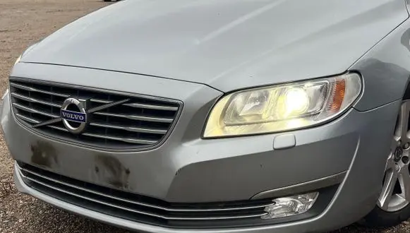Volvo S80 Front bumper 31353444
