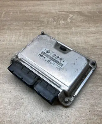 Volkswagen Golf IV Engine control unit/module ECU 038906019CJ 0281010302