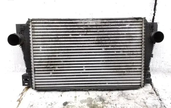 Volkswagen Amarok Intercooler radiator