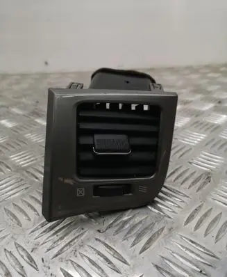 Toyota Avensis Verso Dash center air vent grill 5565044080 5568644030 5565044050