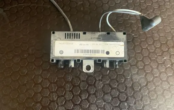 Peugeot 407 Antenna control unit 2C044601138 9647837380 A41157801D