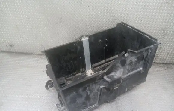 Volvo C30 Battery box tray 3M5110723