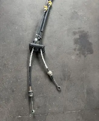 Gear shift cable linkage