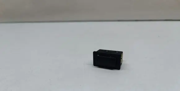 Tailgate opening switch