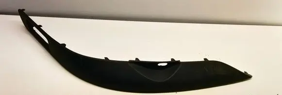 Front bumper splitter molding