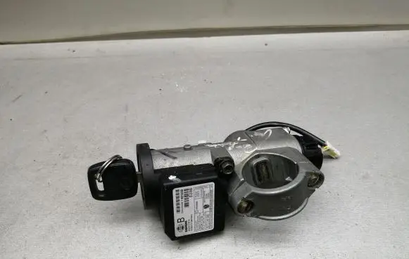 Nissan Almera Tino Ignition lock 28590C9918