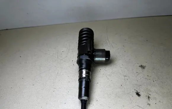 Audi A3 S3 8P Fuel injector 03G130073G 0414720404