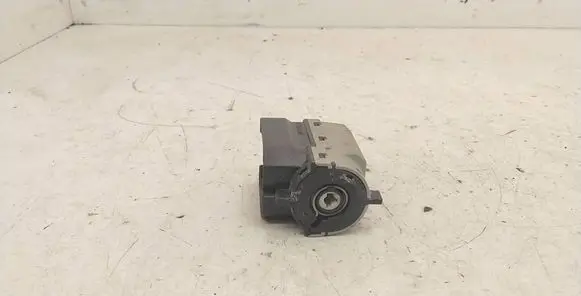 BMW 5 E39 Ignition lock contact 8363706