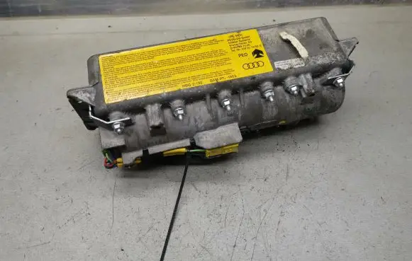 Audi A6 S6 C6 4F Passenger airbag