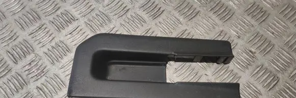 Toyota Prius+ (ZVW40) Rear seat rail trim cover 7215847070