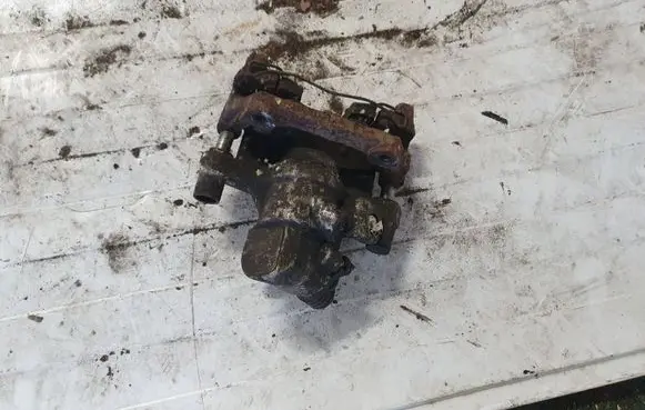 Ford Focus Rear brake caliper NOCODE