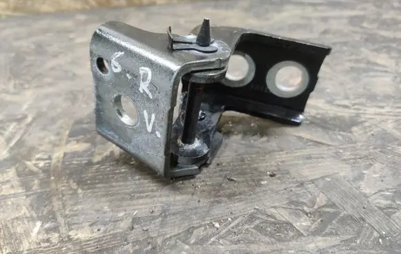 Citroen DS7 Crossback Rear door upper hinge 337U8