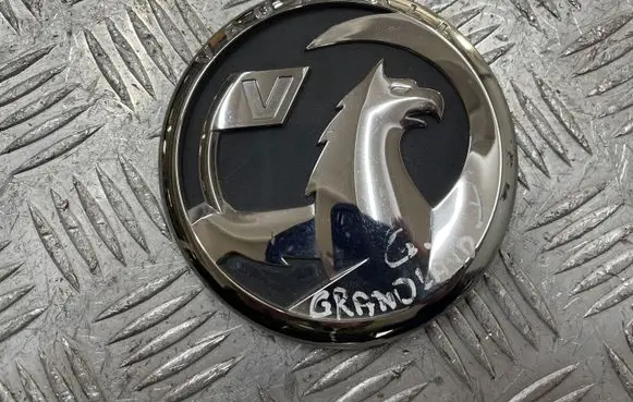 Opel Grandland X Manufacturers badge/model letters YP00127877