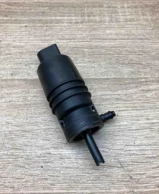 BMW 1 E82 E88 Windscreen/windshield washer pump 7302588 13264011