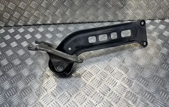 Rear control arm